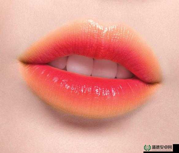 惊艳绝伦的好看唇形图片：展现独特魅力与完美线条