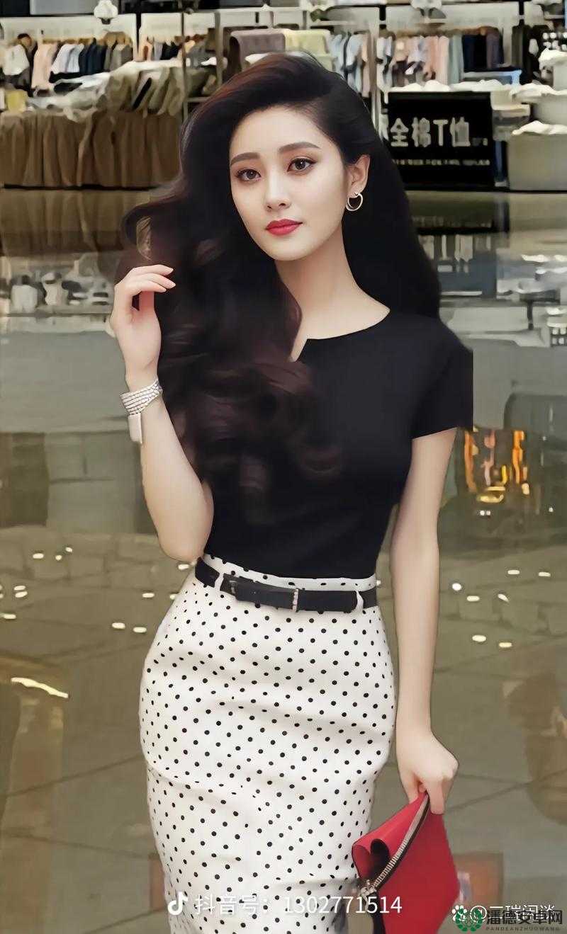 亚洲成熟少妇 jzzjzzjzz 的魅力人生：探寻她的故事
