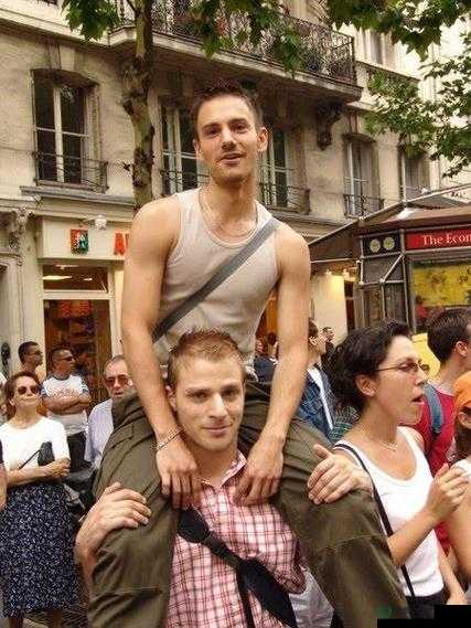 宏翔 GAY 被猛男强：一段充满张力的同性之爱