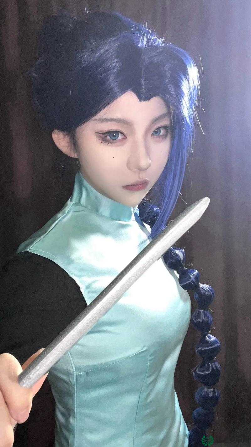 梅花十三穿游泳衣惊艳亮相，这是怎样的迷人风采？快来一探究竟