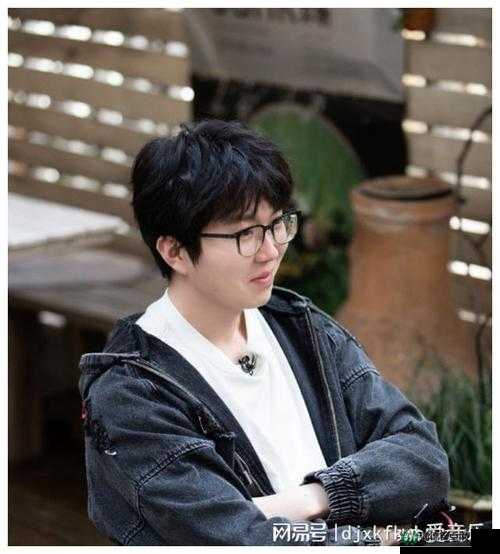 洋巨茎大战中国女留学生：真实经历与背后故事揭秘，引发全网热议与深度思考